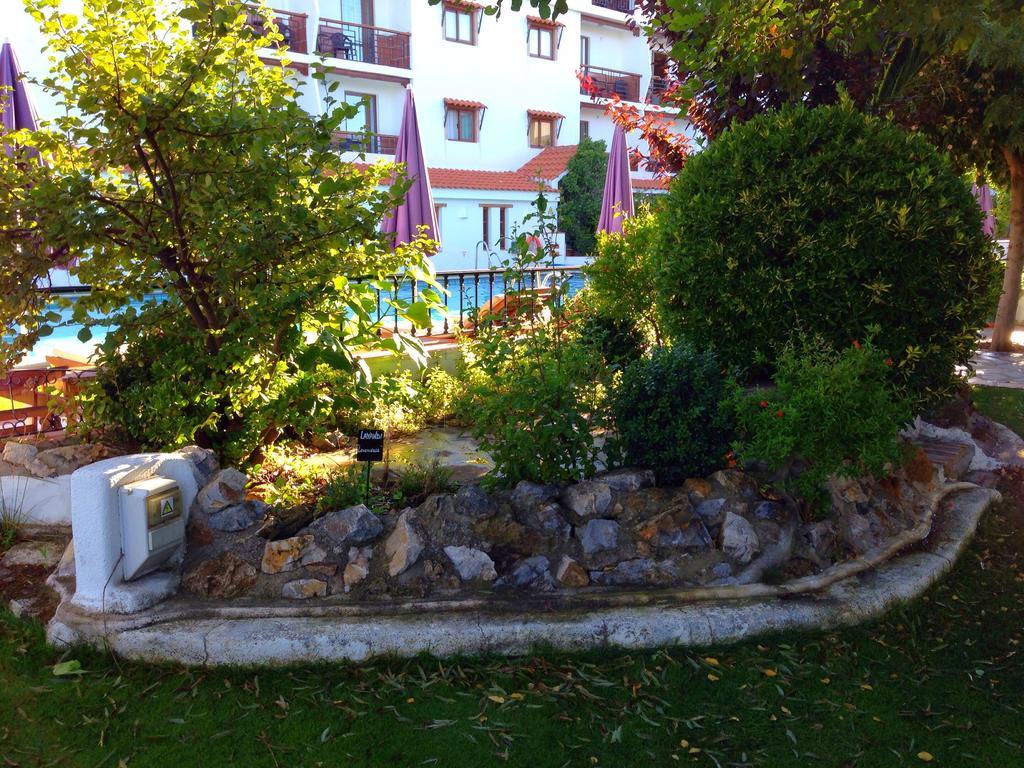 Hotel Alcadima Lanjaron Bagian luar foto