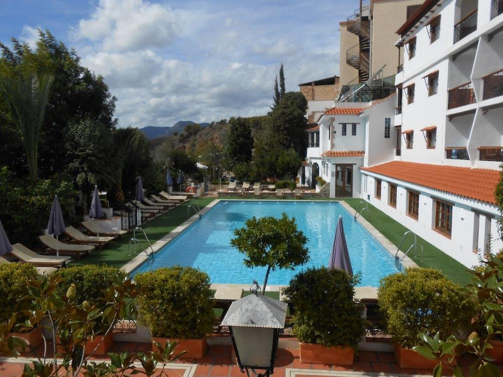 Hotel Alcadima Lanjaron Bagian luar foto