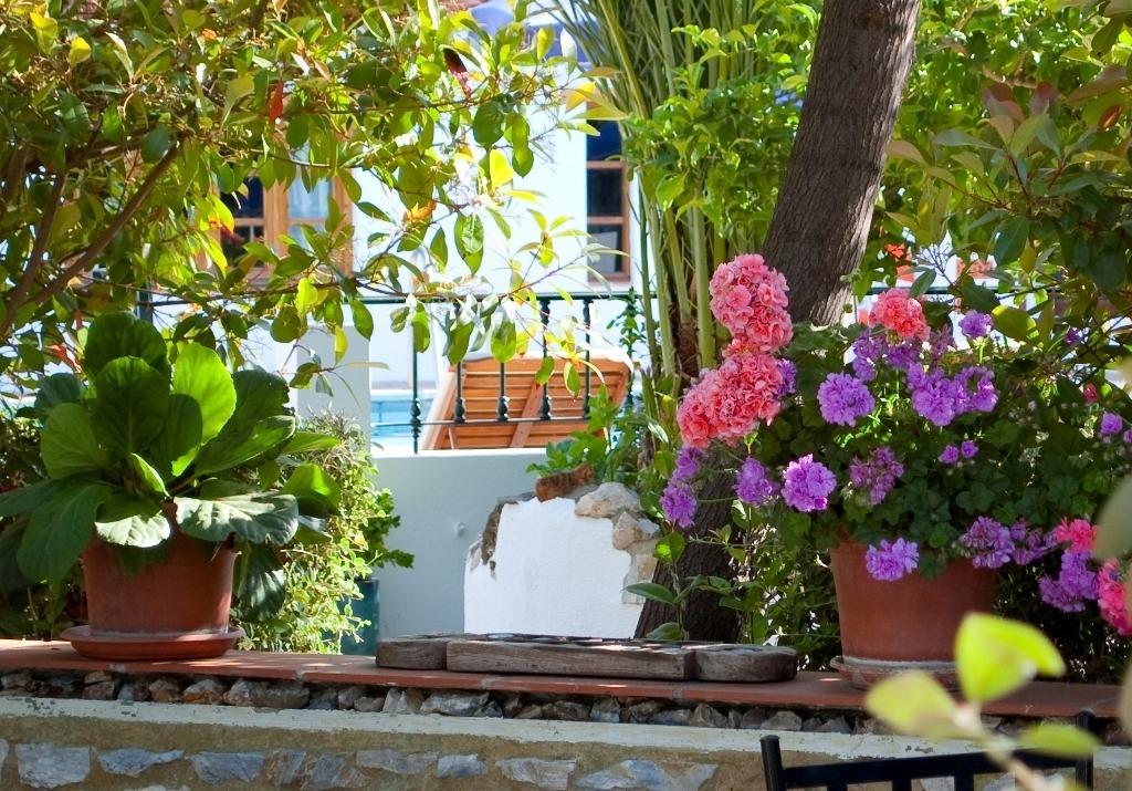 Hotel Alcadima Lanjaron Bagian luar foto