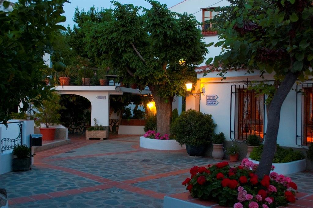 Hotel Alcadima Lanjaron Bagian luar foto